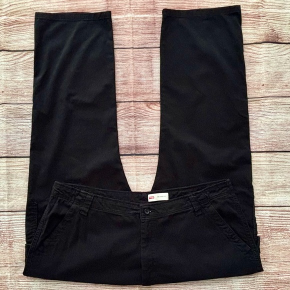 Wrangler • Premium Relaxed Fit Flex Black Cargo Pants, Men's Size 42 x 30 - Picture 16 of 16